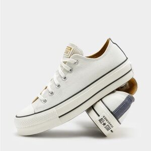 WMNS Chuck Taylor All Star Lift Platform Low ‘Denim - Egret’